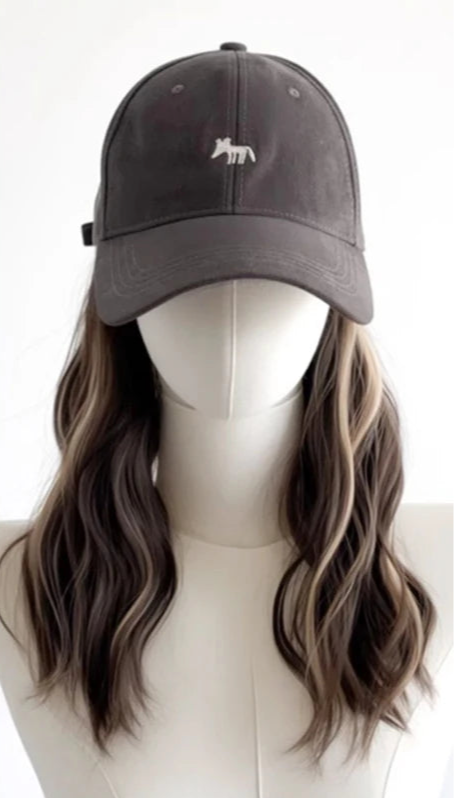 Short Water Wavy Wigs With Baseball Hat